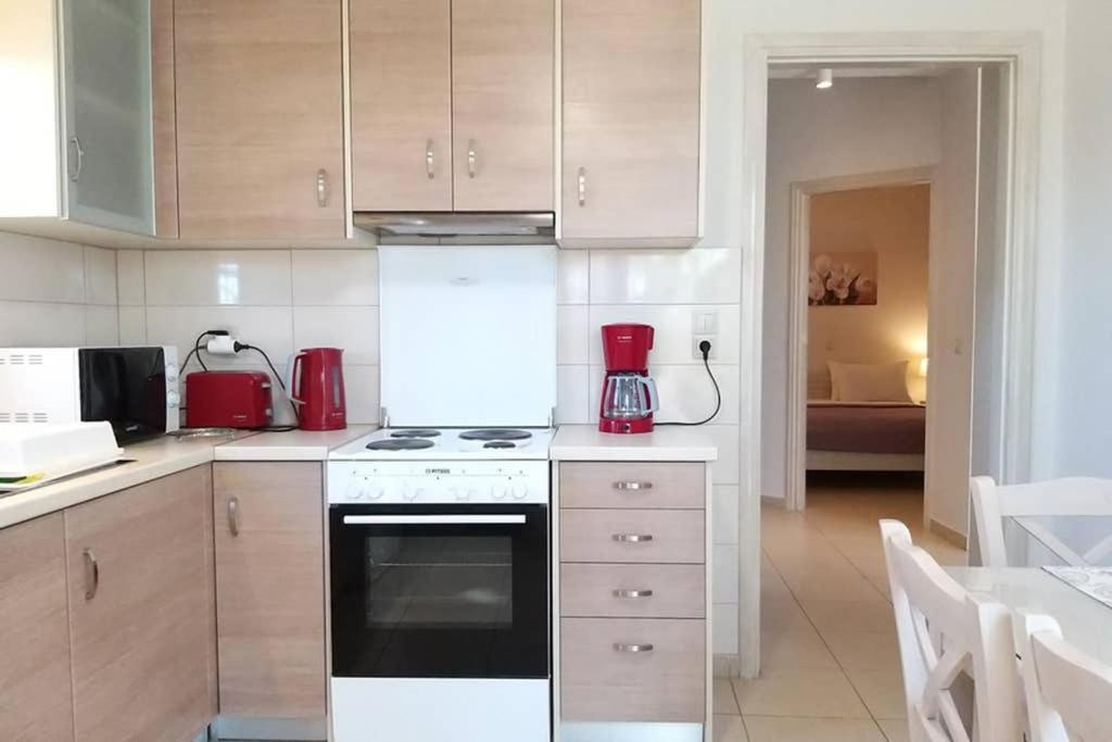 New, Modern, Bright And Independent Apartment 83 M2, With Garden, 5Min To The Beach And The City Center Kalamata Exterior foto
