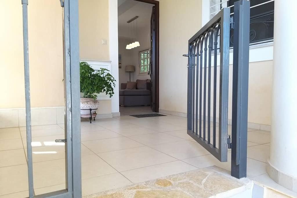 New, Modern, Bright And Independent Apartment 83 M2, With Garden, 5Min To The Beach And The City Center Kalamata Exterior foto