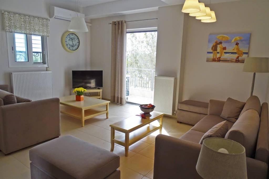 New, Modern, Bright And Independent Apartment 83 M2, With Garden, 5Min To The Beach And The City Center Kalamata Exterior foto