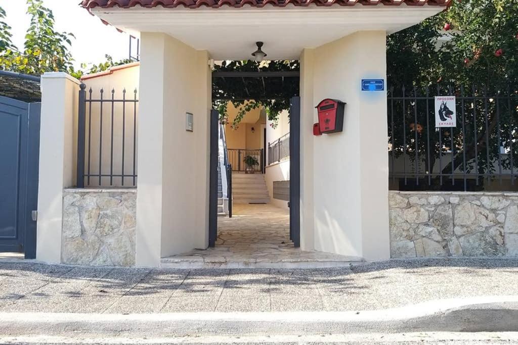 New, Modern, Bright And Independent Apartment 83 M2, With Garden, 5Min To The Beach And The City Center Kalamata Exterior foto